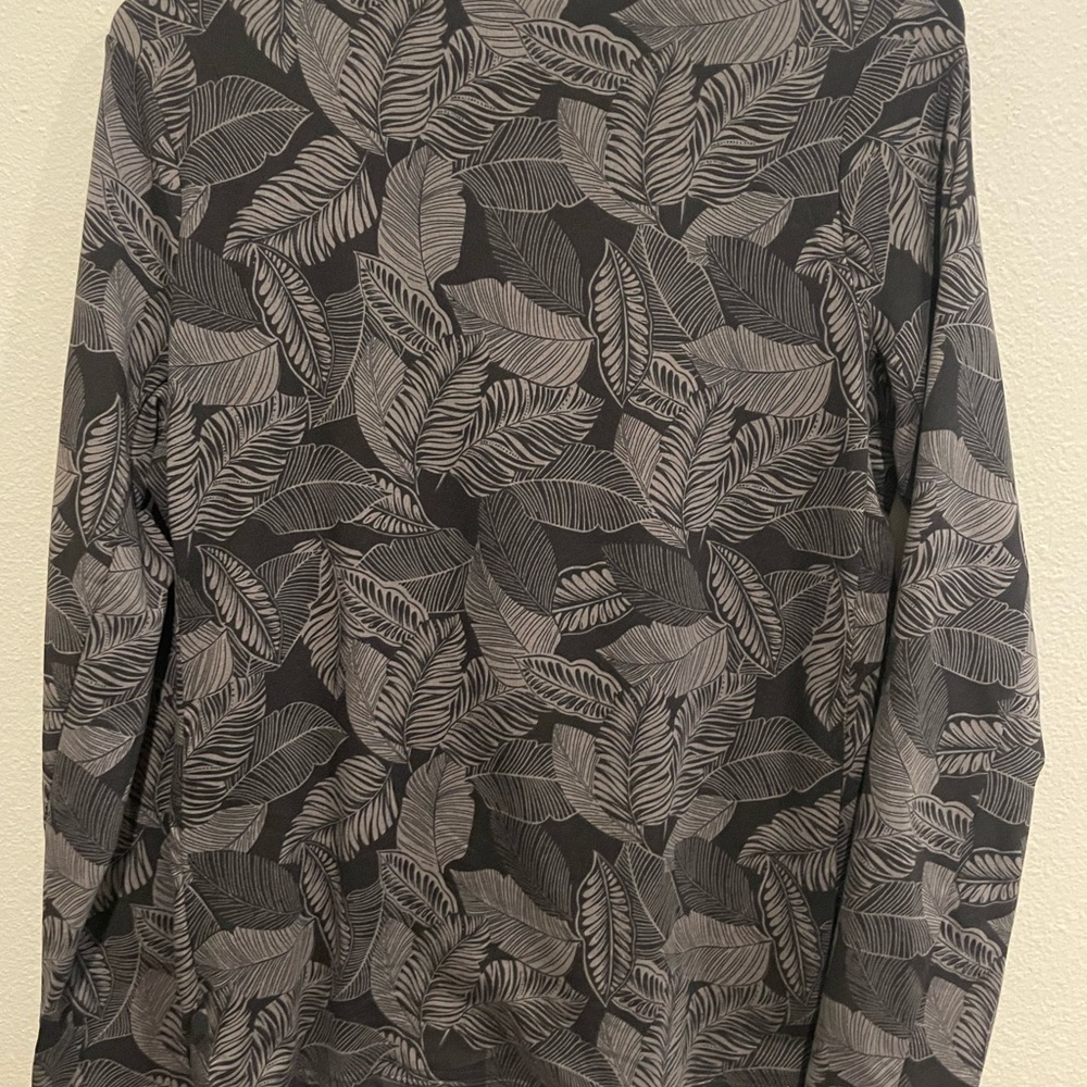 Hang Ten NWT Gray Black Palm leaf UV Protection long sleeve top. Size Medium - Picture 6 of 6
